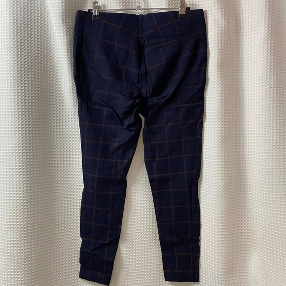 LOFT Petite Plaid Ponte Leggings - Picture 6 of 7